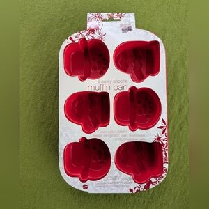 Wilton Christmas Silicone Muffin Pan